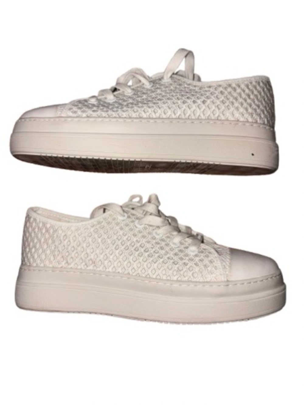 J/SLIDES White Lace-Textured Platform Sneakers size 7.5